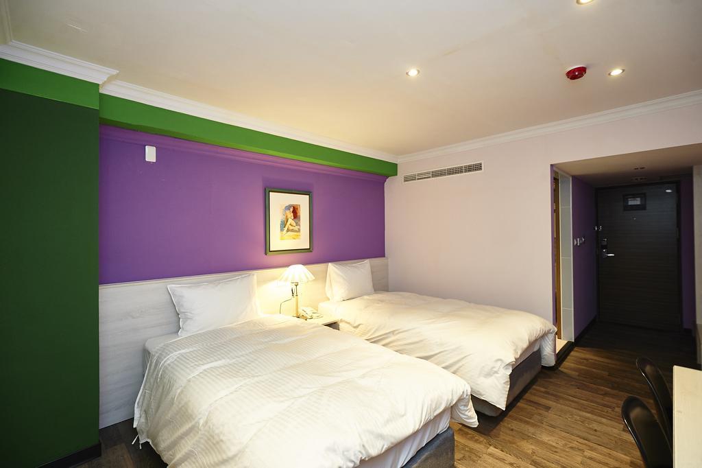 Lily Hotel Kaohsiung Exterior photo