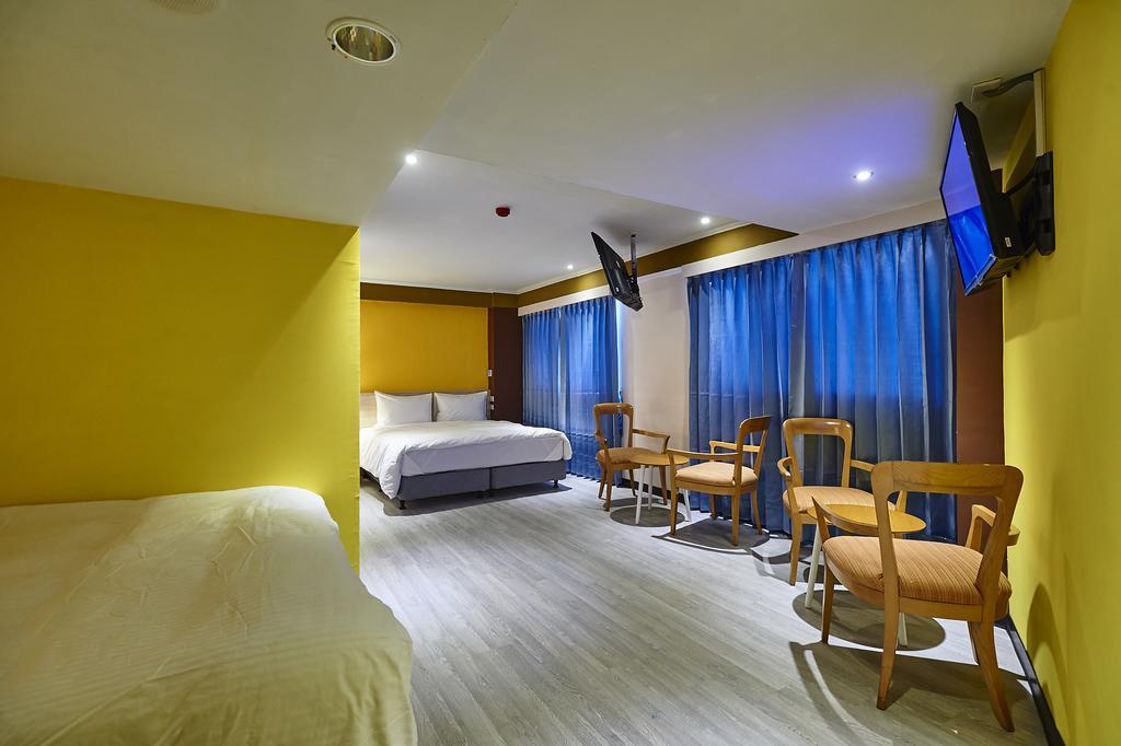 Lily Hotel Kaohsiung Exterior photo