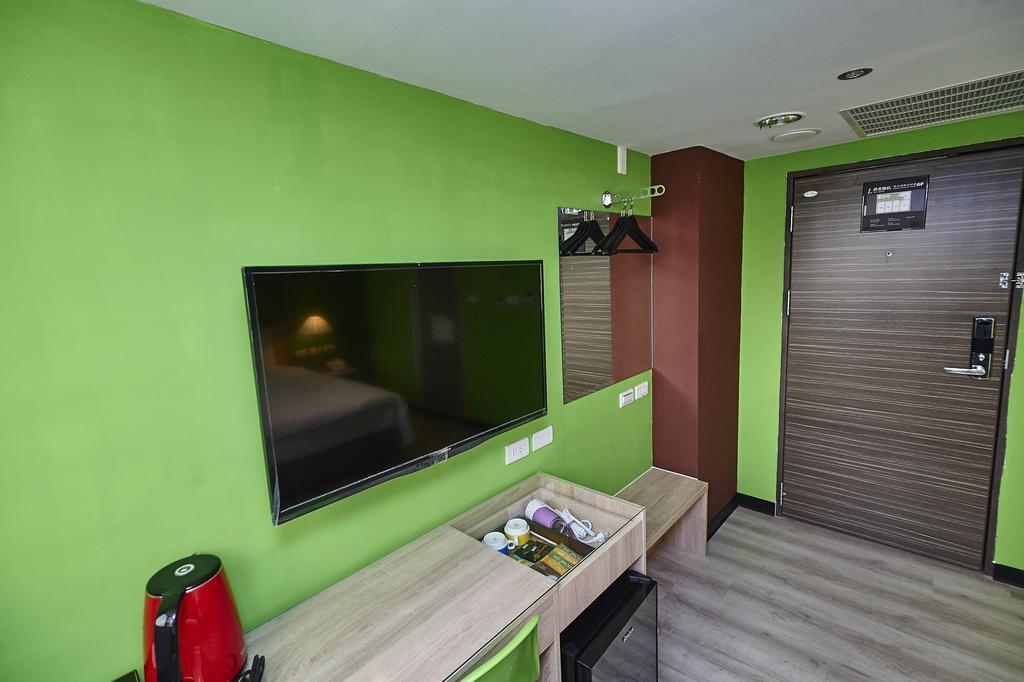 Lily Hotel Kaohsiung Exterior photo