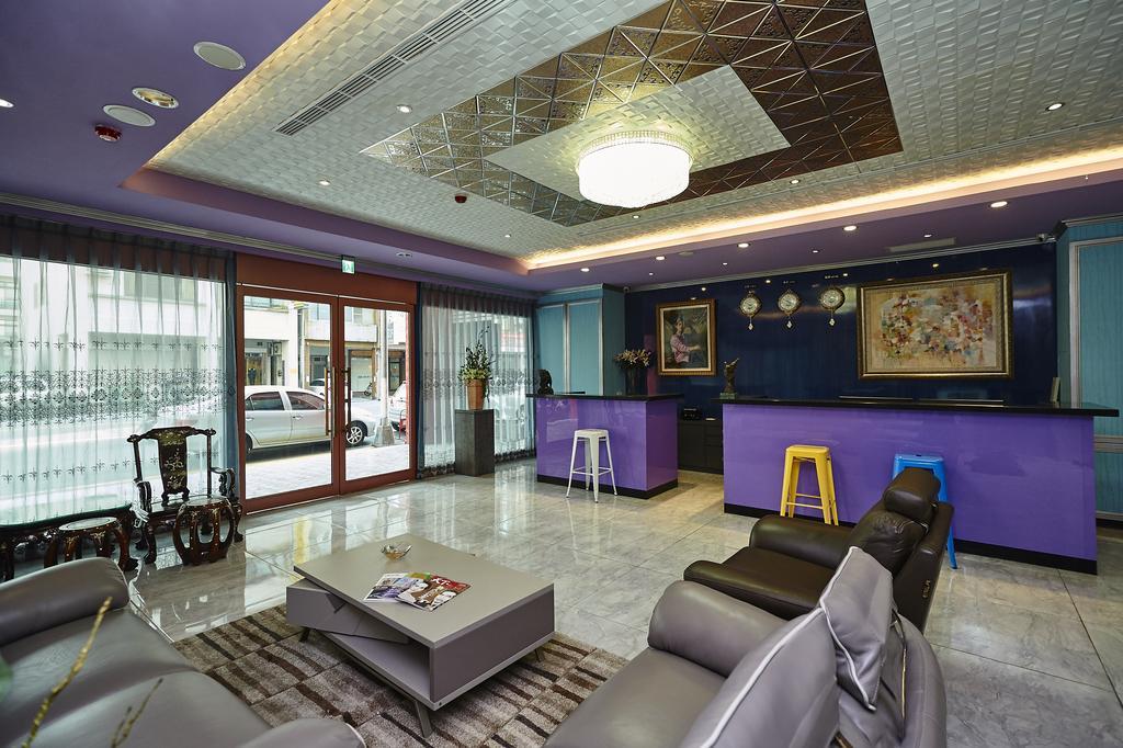 Lily Hotel Kaohsiung Exterior photo