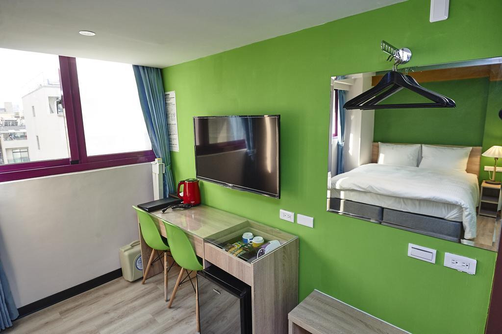 Lily Hotel Kaohsiung Exterior photo