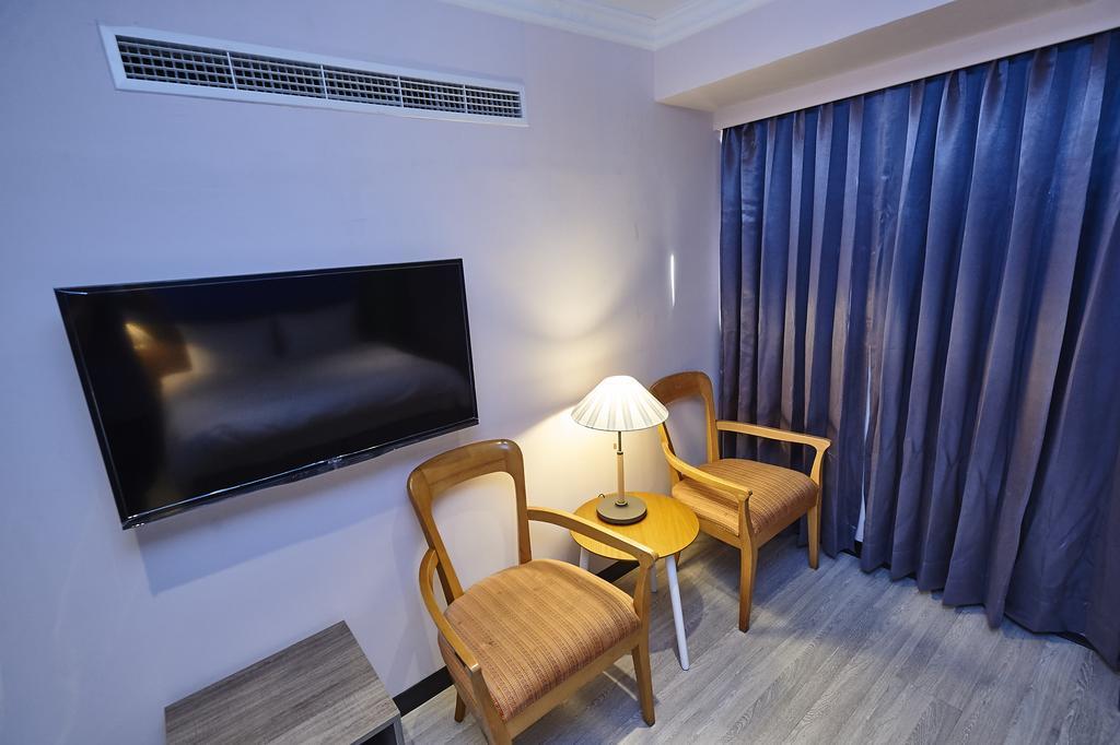Lily Hotel Kaohsiung Exterior photo