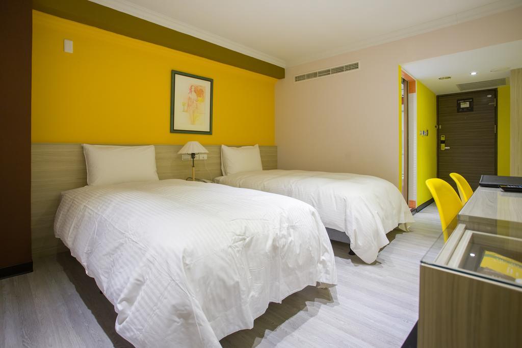 Lily Hotel Kaohsiung Exterior photo