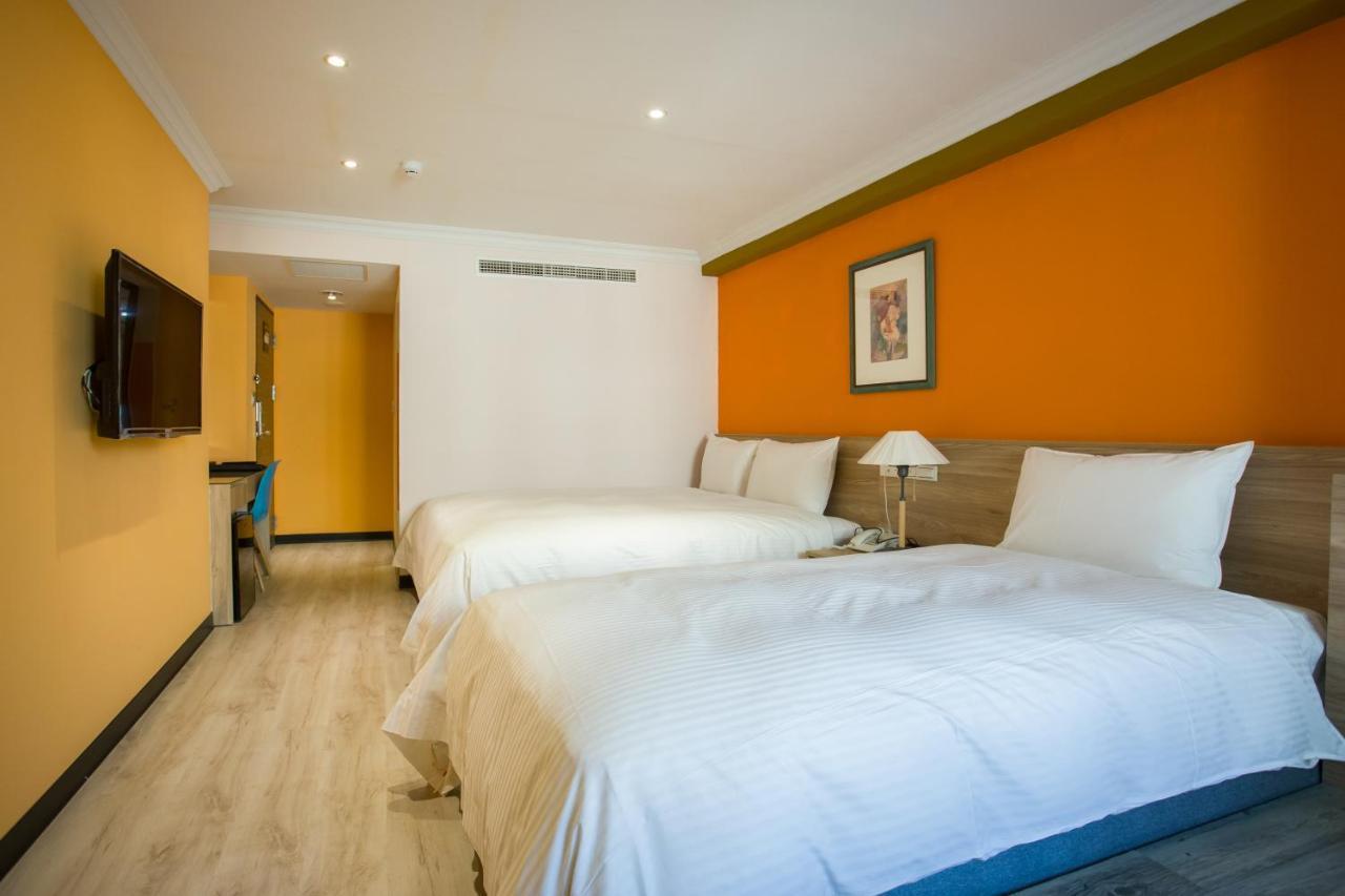 Lily Hotel Kaohsiung Exterior photo