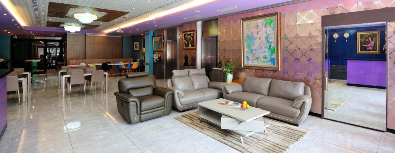 Lily Hotel Kaohsiung Exterior photo